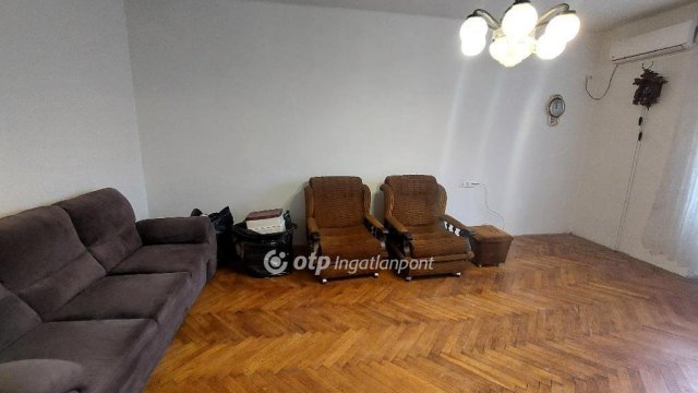 Eladó téglalakás, Budapesten, IV. kerületben 47 M Ft, 1 szobás