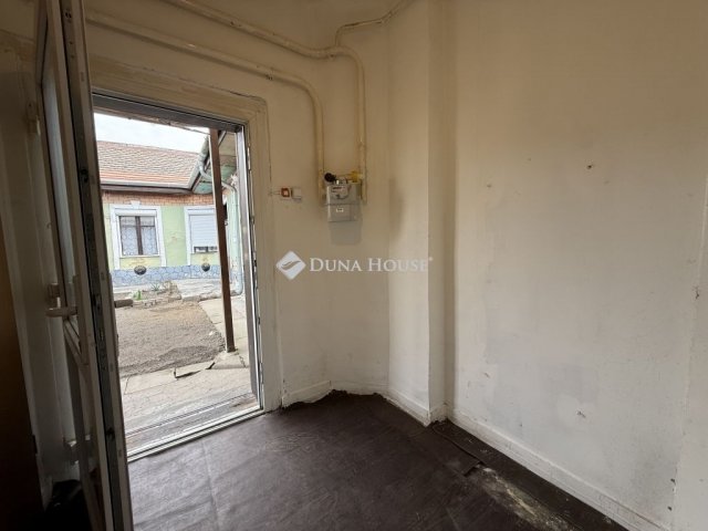 Eladó családi ház, Budapesten, XIX. kerületben 55 M Ft, 2 szobás