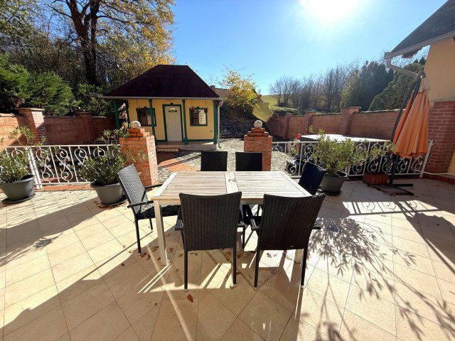 Eladó családi ház, Orfűn 89.9 M Ft, 4 szobás