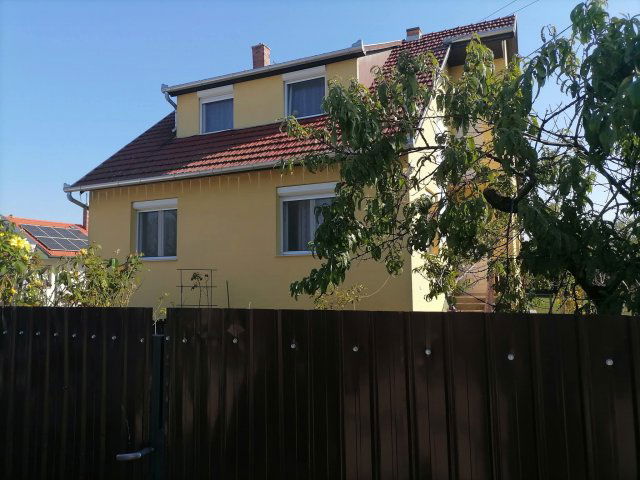 Eladó családi ház, Ráckevén 109 M Ft, 4 szobás