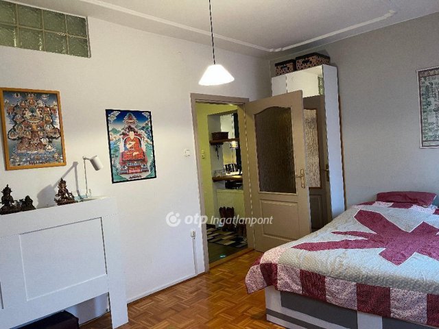 Eladó téglalakás, Egerben 84.9 M Ft, 4 szobás