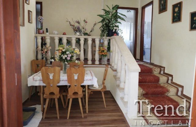 Eladó családi ház, Baracson 77.9 M Ft, 6 szobás