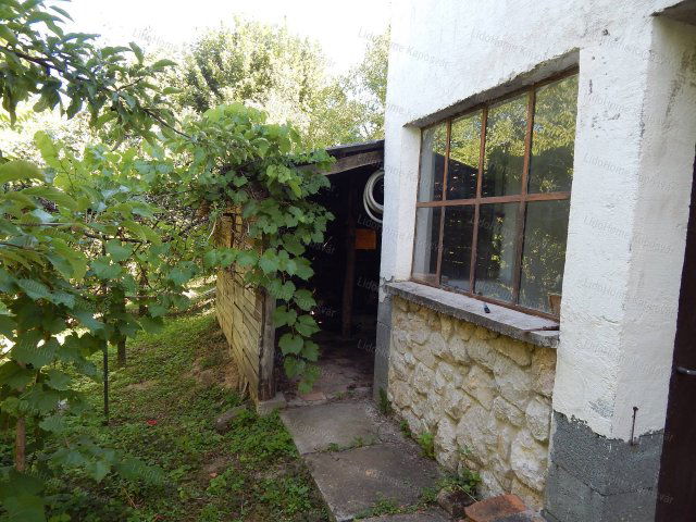 Eladó családi ház, Kaposváron 13.9 M Ft, 2 szobás
