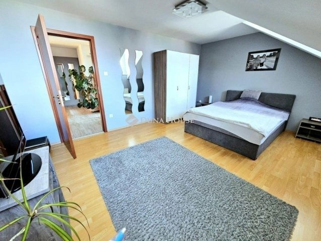 Eladó családi ház, Délegyházán 149.9 M Ft, 5 szobás