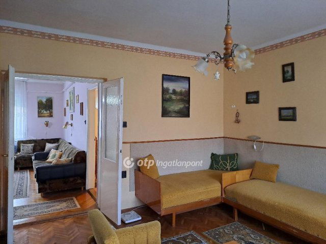 Eladó családi ház, Makón 52.45 M Ft, 5 szobás