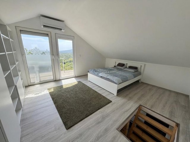 Eladó családi ház, Vácon 52.5 M Ft, 2 szobás