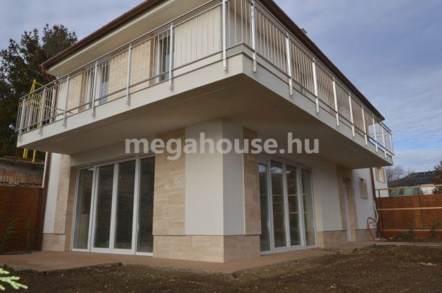 Eladó családi ház, Budaörsön 199 M Ft, 5 szobás