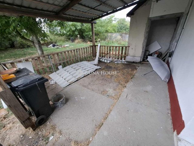 Eladó családi ház, Pándon 11.7 M Ft, 2 szobás