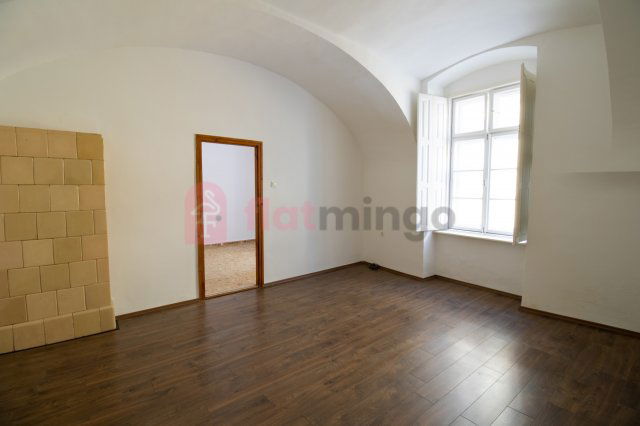 Eladó téglalakás, Pécsett 59.9 M Ft, 2 szobás