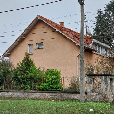 Eladó családi ház, Budapesten, XVI. kerületben 64.9 M Ft