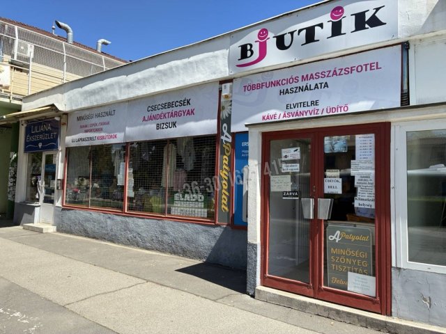 Eladó üzlethelyiség, Komlón, Városház téren 47.5 M Ft