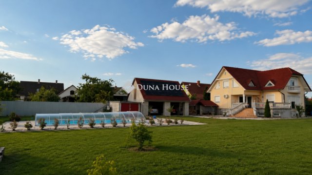 Eladó családi ház, Bólyban 135 M Ft, 6 szobás