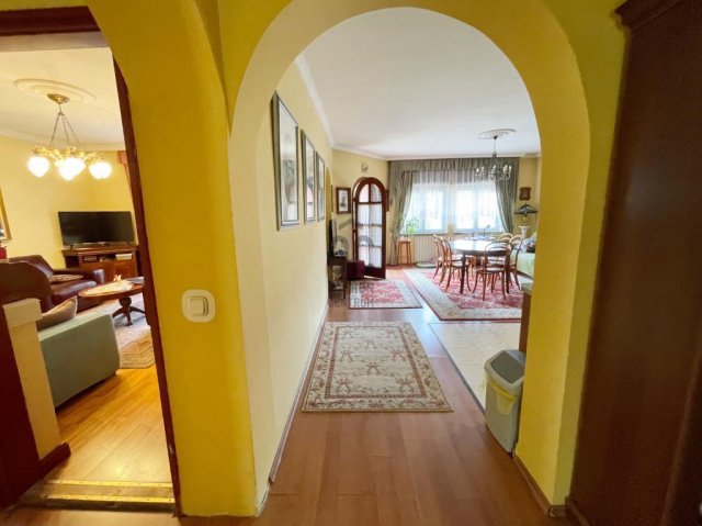 Eladó családi ház, Erdőkertesen 149.5 M Ft, 5 szobás