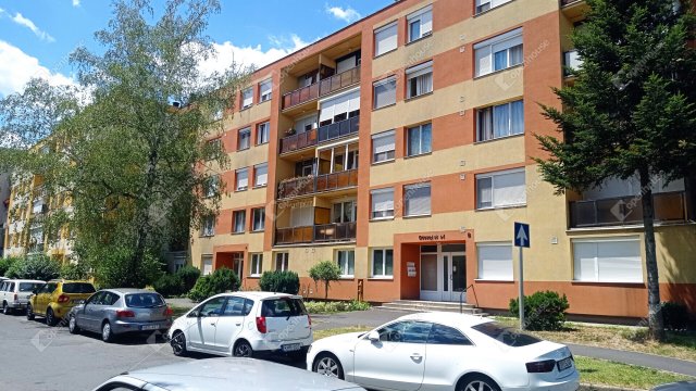 Eladó téglalakás, Zalaegerszegen 36.5 M Ft, 2 szobás