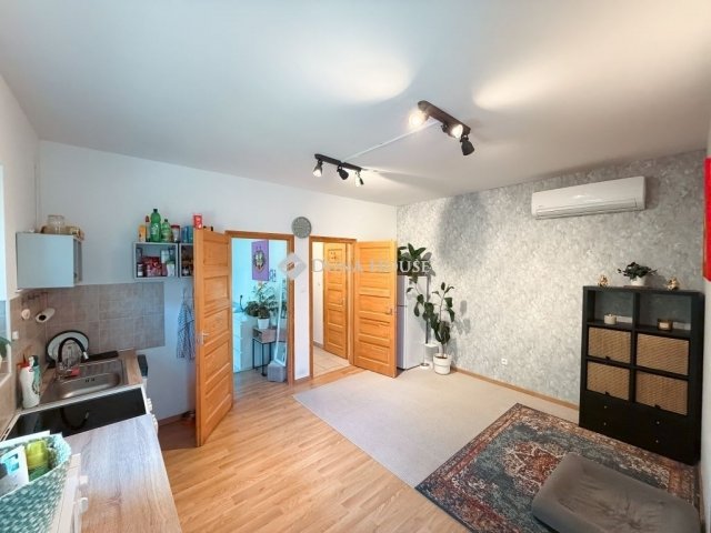 Eladó családi ház, Pilisvörösváron 144.99 M Ft, 7 szobás