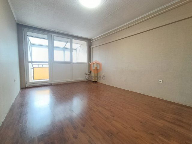 Eladó panellakás, Szentlőrincen 33.9 M Ft, 2+1 szobás