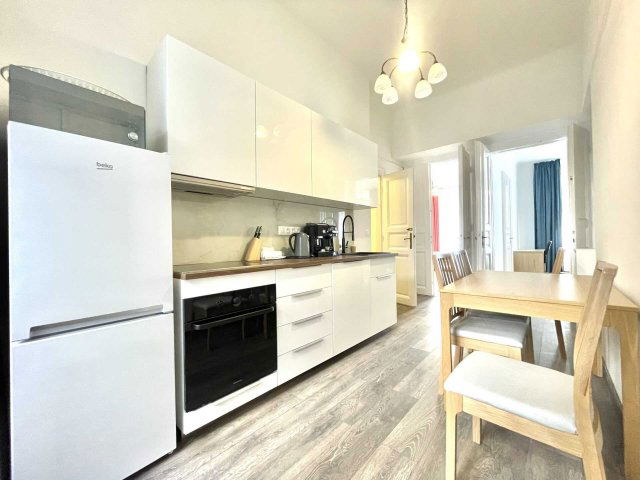 Kiadó téglalakás, albérlet, VIII. kerületben, Vas utcában