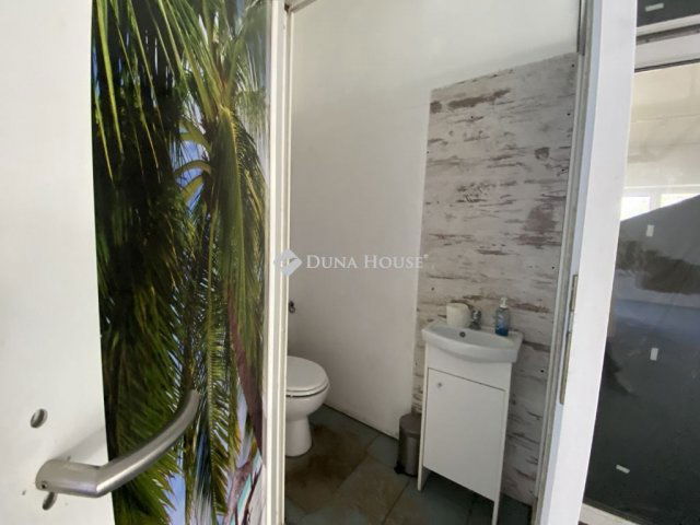 Eladó iroda, Sopronban 49.86 M Ft, 3 szobás / költözzbe.hu