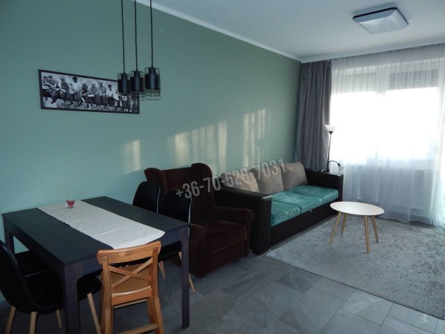 Eladó panellakás, Tatabányán 51.2 M Ft, 3 szobás