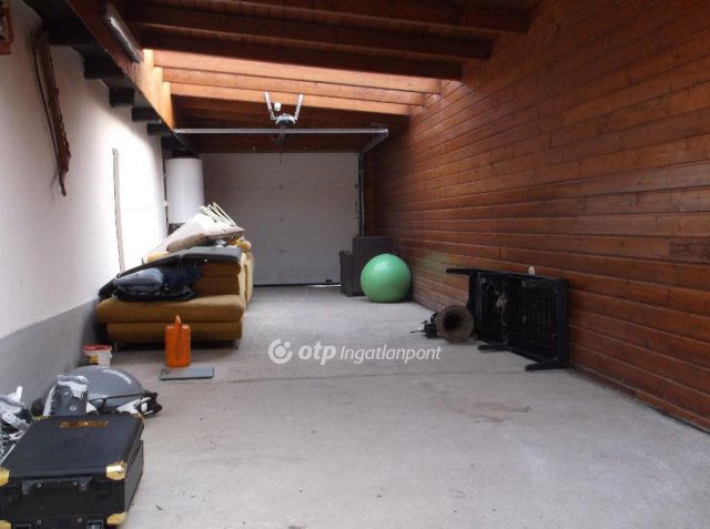 Eladó családi ház, Gyöngyöstarjánon 39.9 M Ft, 2 szobás