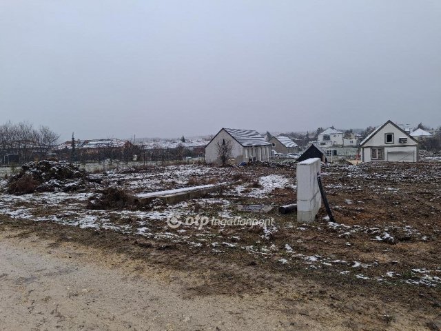 Eladó telek, Hajmáskéren 12 M Ft / költözzbe.hu