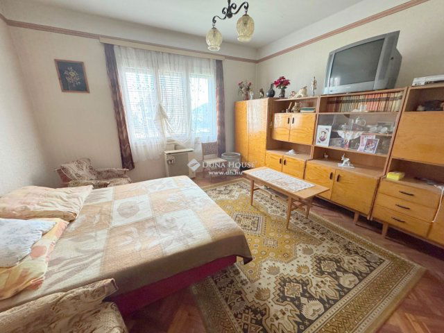 Eladó családi ház, Tiszaeszláron 26 M Ft, 3 szobás