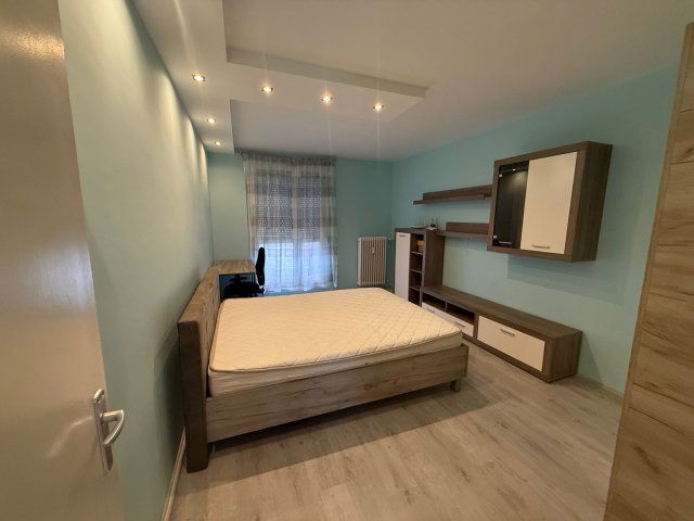 Eladó panellakás, Pécsett, Hungária utcában 48.9 M Ft, 2 szobás