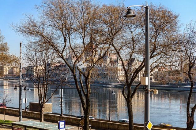 Eladó téglalakás, Budapesten, I. kerületben 152 M Ft, 3 szobás