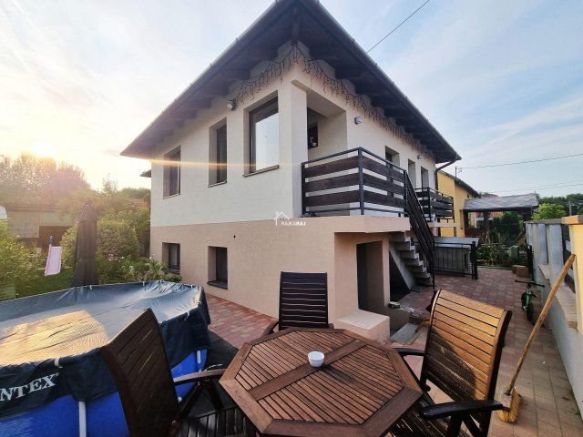 Eladó családi ház, Mosonmagyaróváron 85.9 M Ft, 2 szobás