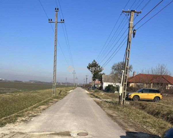 Eladó telek, Adonyban 8.9 M Ft / költözzbe.hu