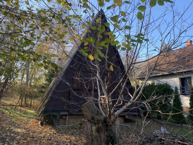 Eladó nyaraló, Szajolon 23.5 M Ft, 2 szobás