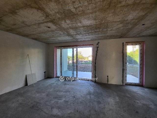 Eladó ikerház, Siófokon 149.9 M Ft, 5 szobás