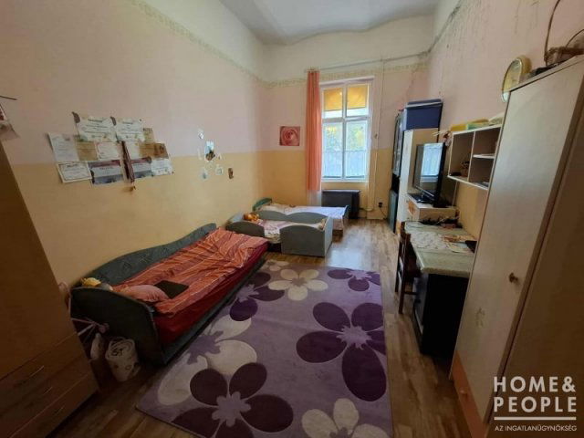 Eladó téglalakás, Szegeden 29.9 M Ft, 3 szobás