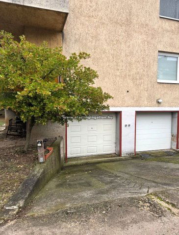 Eladó garázs, Budapesten, III. kerületben, Folyondár utcában