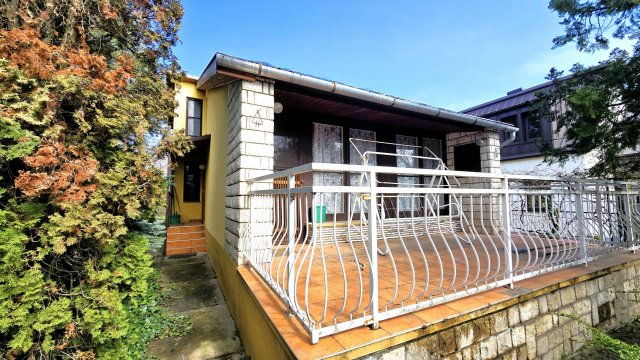 Eladó nyaraló, Alsóörsön 69.9 M Ft, 4 szobás