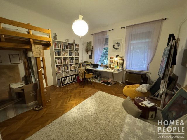 Eladó téglalakás, Szegeden 43.999 M Ft, 1 szobás