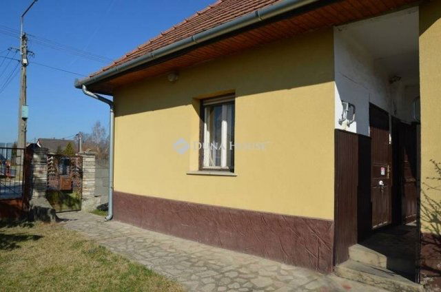 Eladó családi ház, Tápióbicskén 37.5 M Ft, 2 szobás