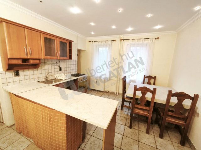 Kiadó téglalakás, albérlet, XI. kerületben, Irinyi József utcában