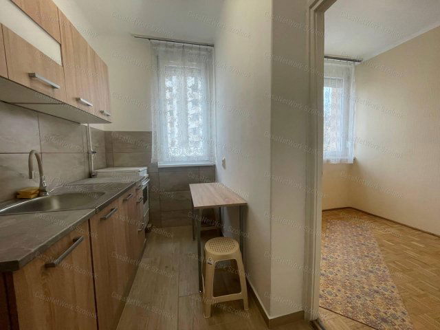 Eladó téglalakás, Szolnokon 35.1 M Ft, 1+2 szobás