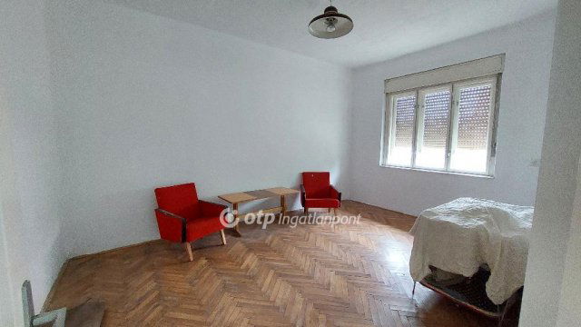 Eladó családi ház, Dévaványán 12 M Ft, 3 szobás