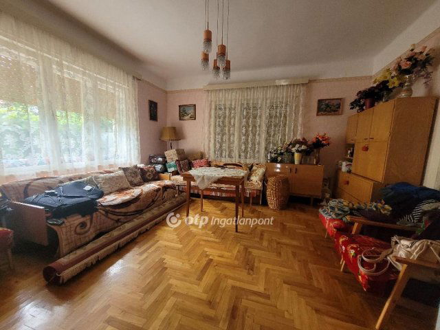 Eladó családi ház, Tótkomlóson 16 M Ft, 3 szobás