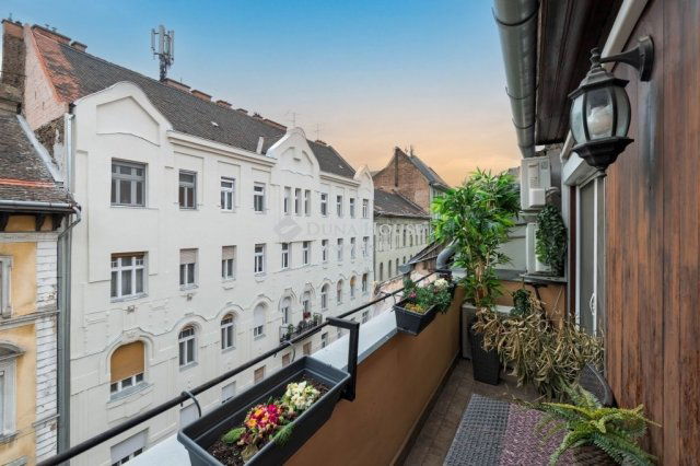 Eladó téglalakás, Budapesten, VI. kerületben 214.9 M Ft