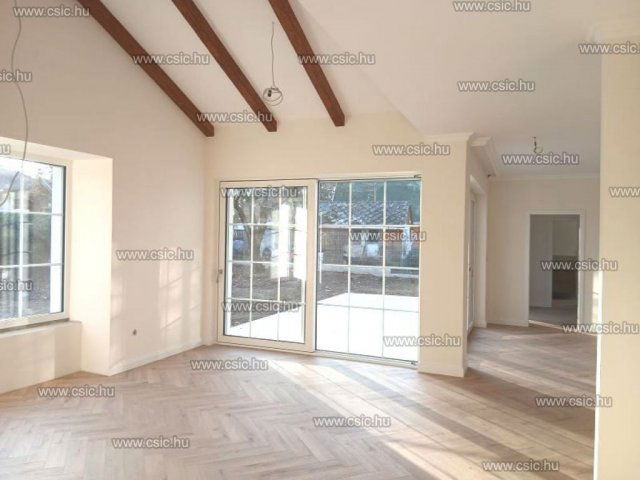 Eladó családi ház, Nagykovácsiban 239 M Ft, 5 szobás