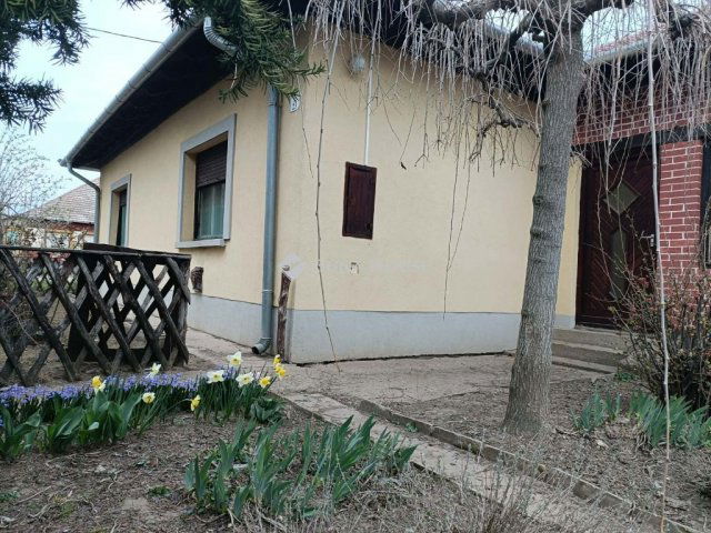 Eladó családi ház, Városföldön 52 M Ft, 2 szobás