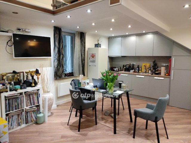 Eladó téglalakás, Budapesten, V. kerületben 62.9 M Ft