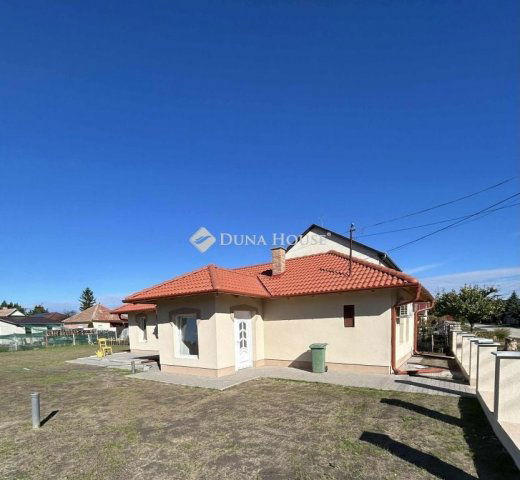 Eladó családi ház, Abonyban 34.9 M Ft, 2 szobás