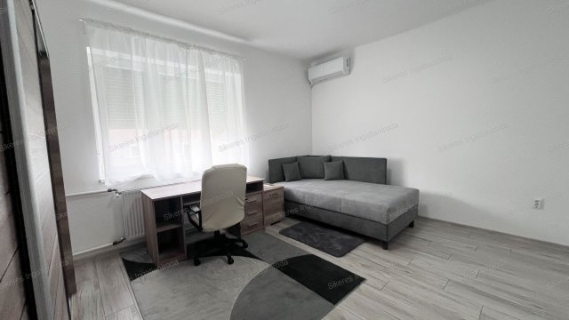 Kiadó családi ház, albérlet, Kisbéren 300 E Ft / hó, 2 szobás