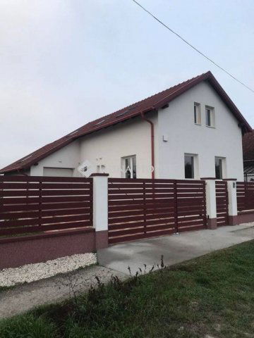 Eladó családi ház, Törtelen 64.9 M Ft, 4 szobás