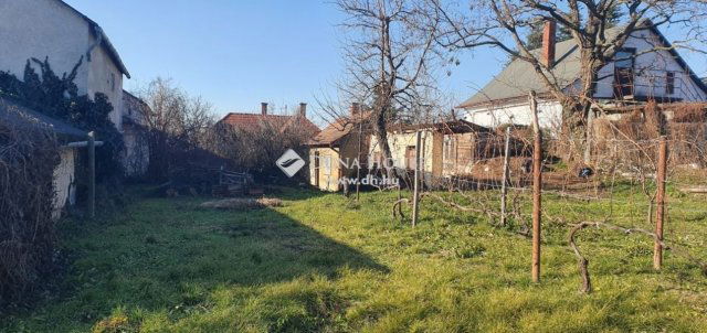Eladó családi ház, Balatonkenesén 72.4 M Ft, 2 szobás