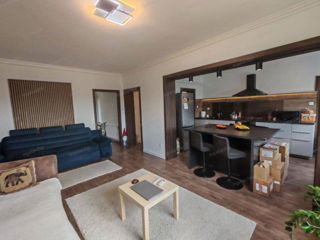 Eladó téglalakás, Nyíregyházán 76.999 M Ft, 3 szobás